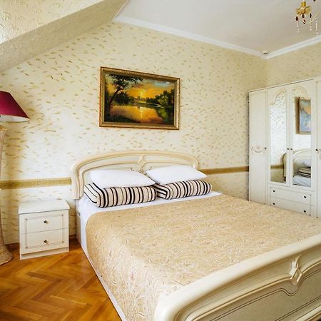 Ezio Hotel Codru Luaran gambar