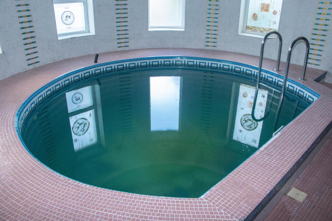 Ezio Hotel Codru Luaran gambar