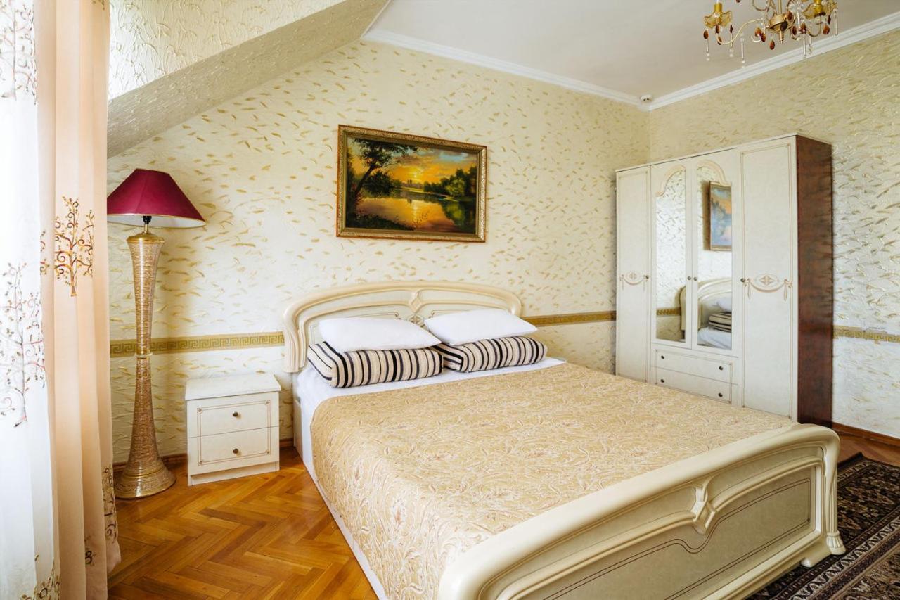 Ezio Hotel Codru Luaran gambar
